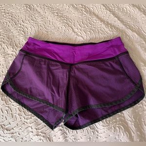 Lululemon Run: Speed Shorts Purple Gingham Sz 4